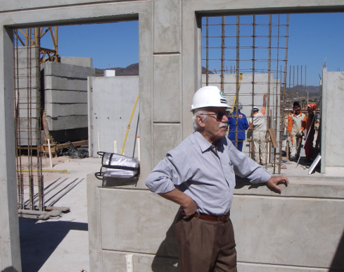 Dr. Pedreira sur le chantier